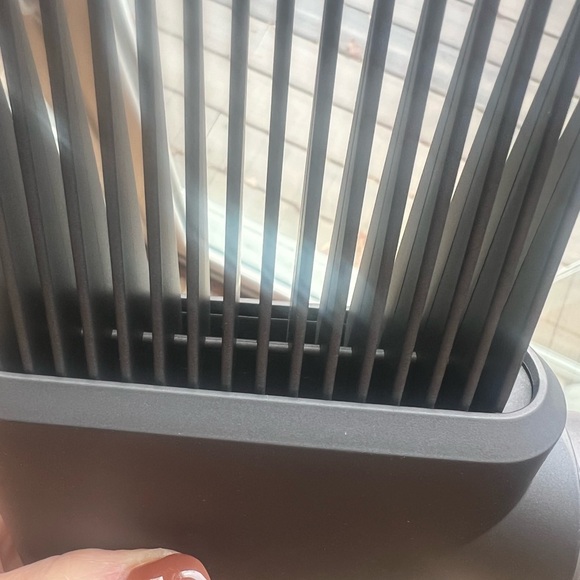 Dyson Airwrap wide tooth comb attachment in the color iron/nickel , never used. - Picture 4 of 8